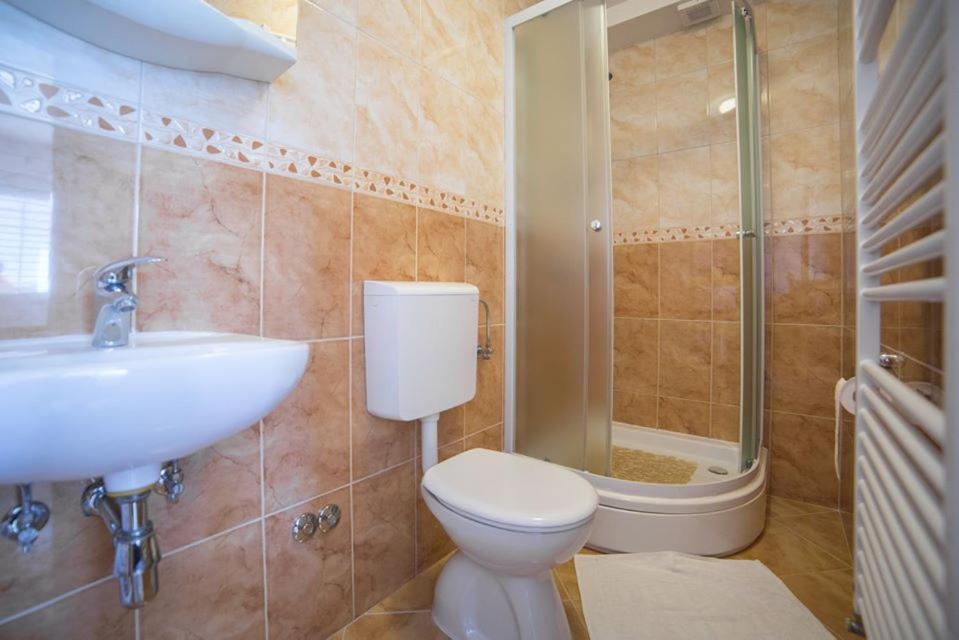 Apartmani Stipan Brela Eksteriør billede