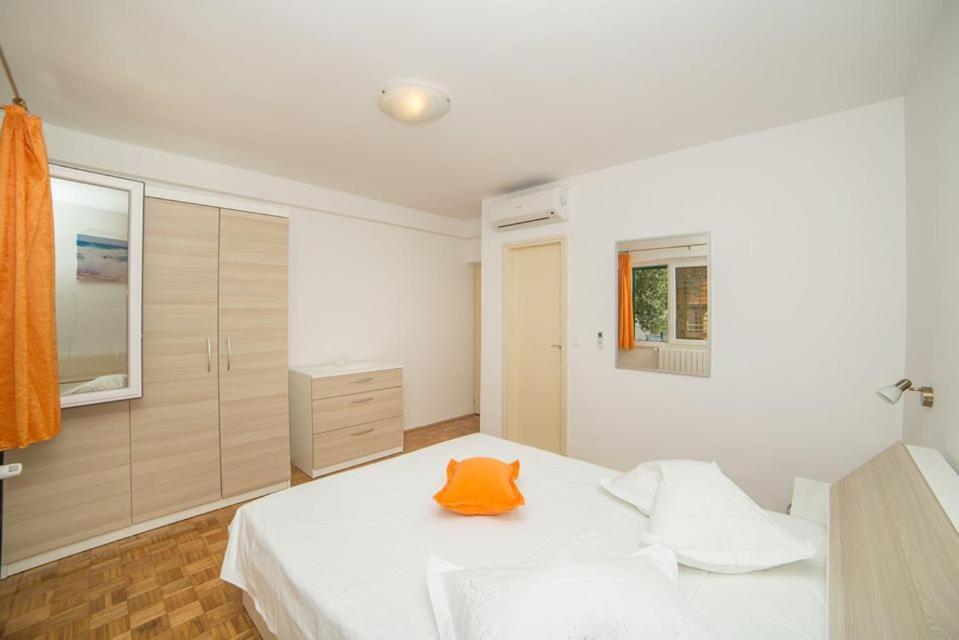 Apartmani Stipan Brela Eksteriør billede